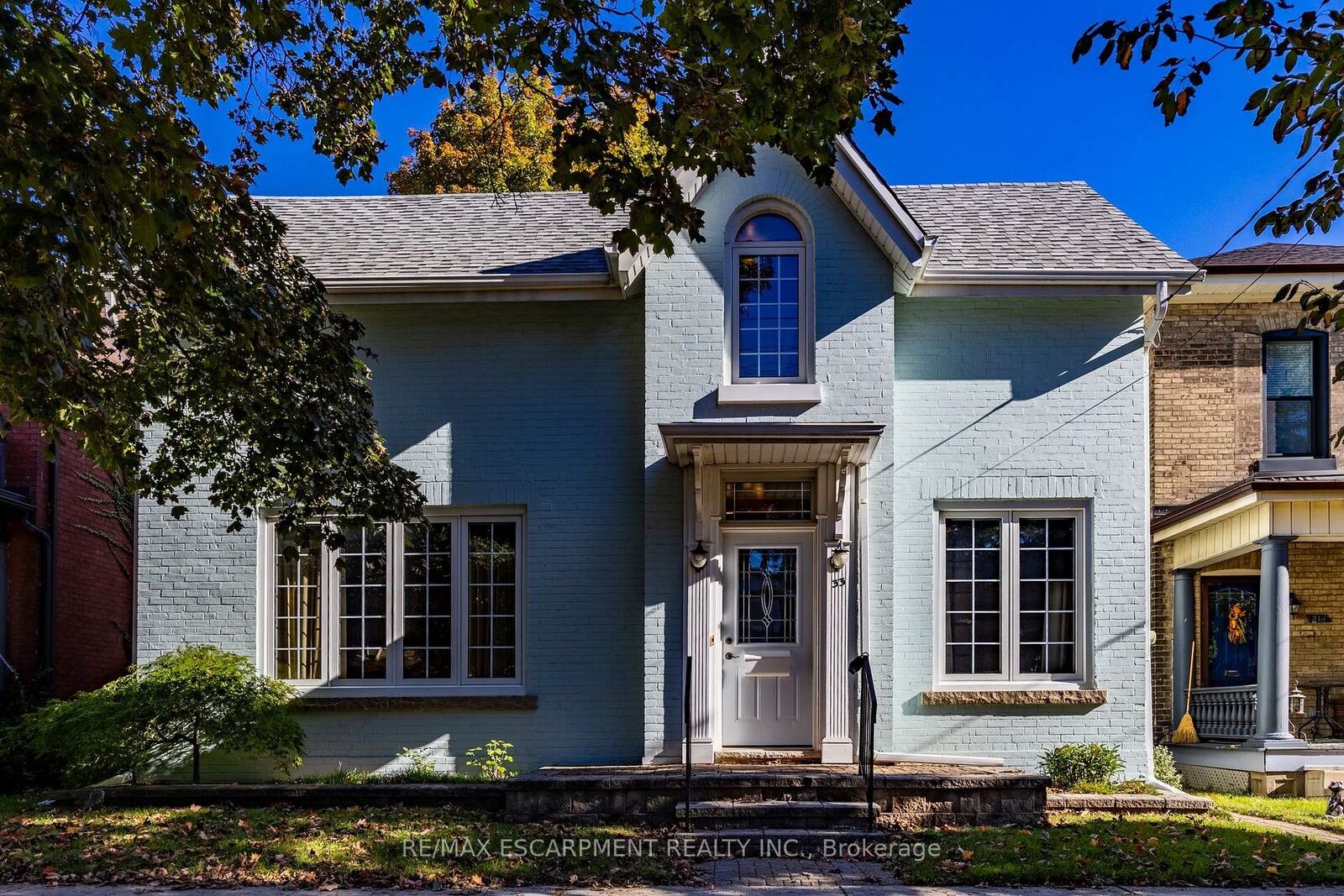 Property Photo:  33 Palmerston Avenue  ON N3T 4L1 