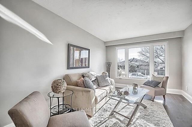 Property Photo:  167 Septonne Avenue Main Fl  ON L3Y 2W4 