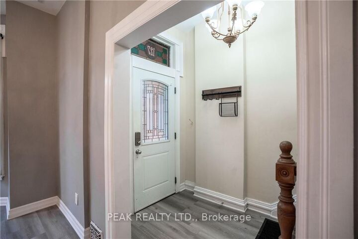 Property Photo:  127 East Avenue S  ON L8N 2T6 