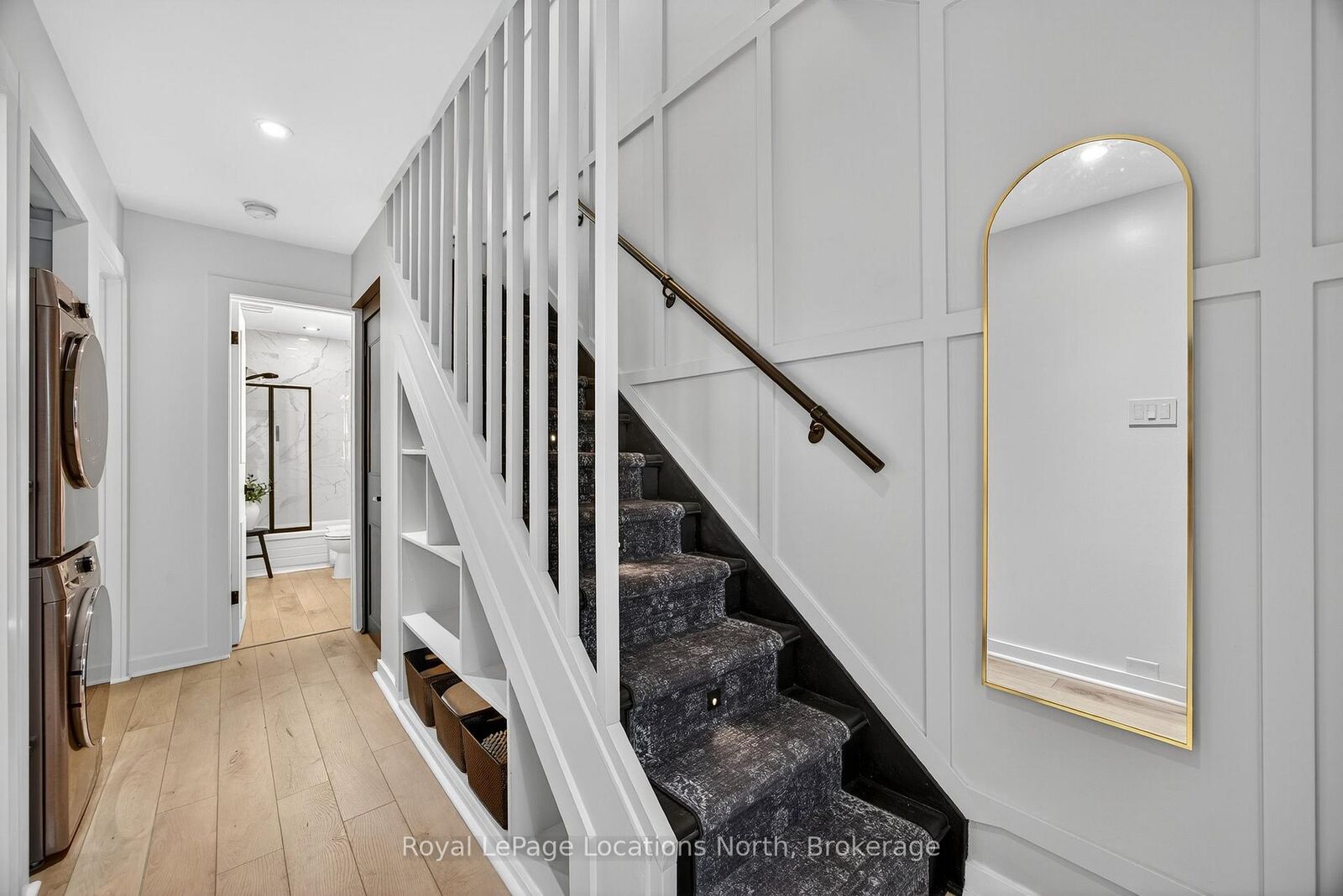 Property Photo:  5 Dawson Drive 305  ON L9Y 5B4 