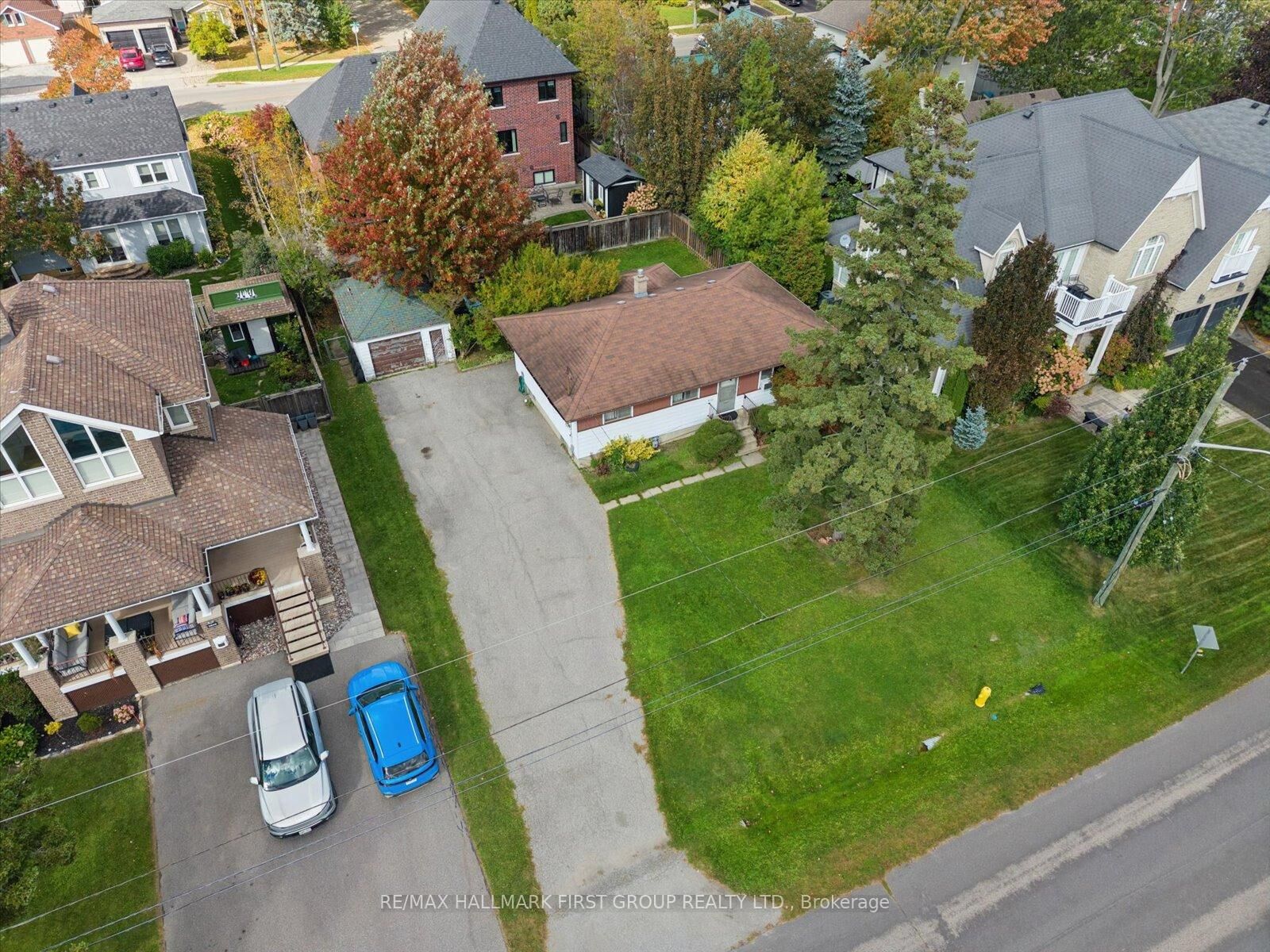 Property Photo:  3050 Ebony Street  ON L1S 1B9 