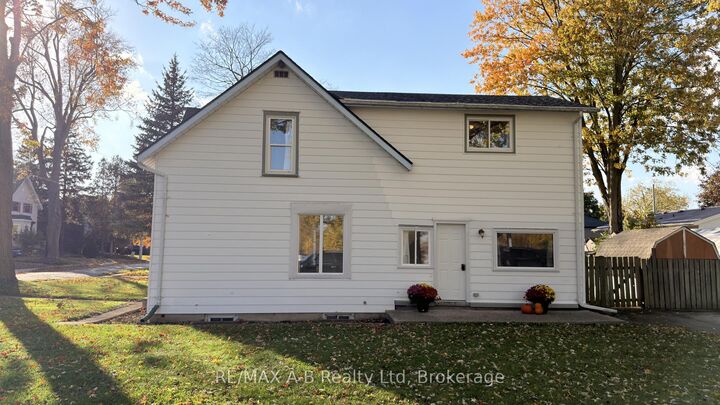 Property Photo: 92 East Gore Street ON N5A 3X5