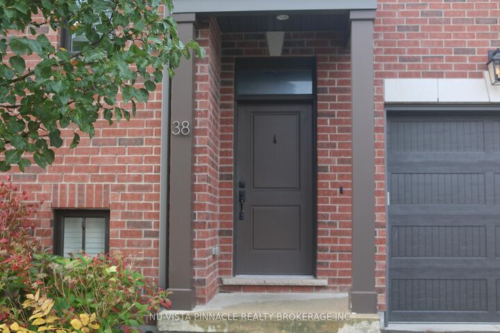 Photo de la propriété:  555 Sunningdale Road E 38  ON N5X 4B3 