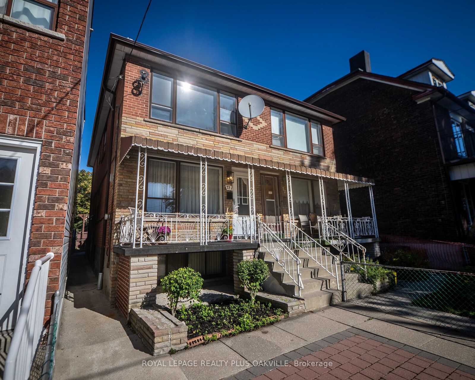 Property Photo: 72A Lindsey Avenue ON M6H 1E3