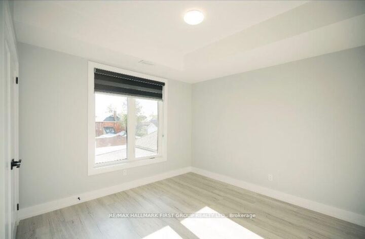 Property Photo:  180 Prince Street 3  ON L1G 4E6 