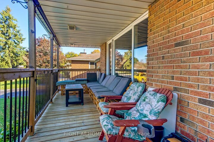 Property Photo:  10 David Drive  ON N5R 5L3 