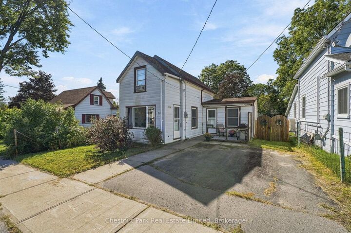 Property Photo:  28 Spring Street  ON K0K 2T0 
