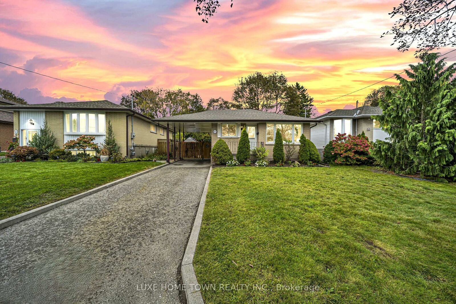 Photo de la propriété:  61 Keewatin Street S  ON L1H 6Z2 