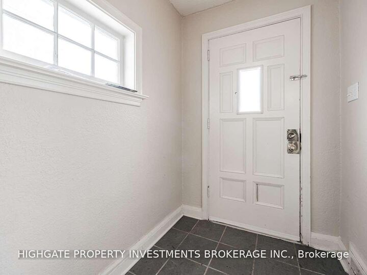 Property Photo:  323 Rumsey Road  ON M4G 1R6 