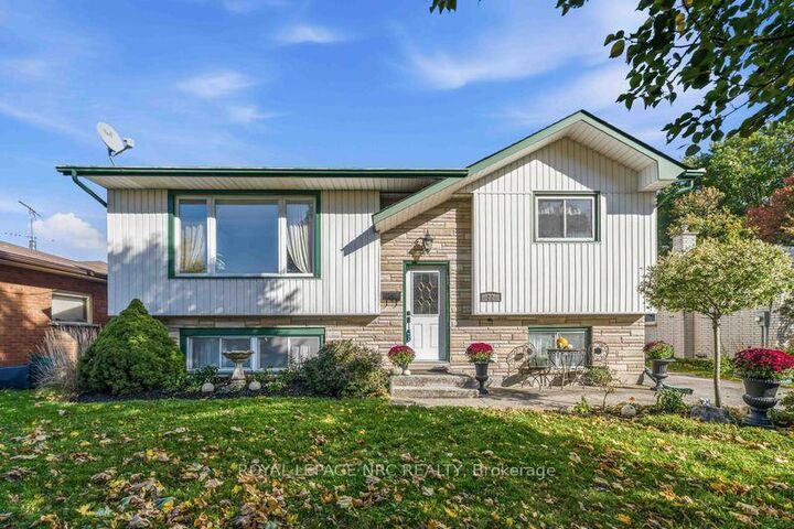 Property Photo:  22 Jennifer Court  ON L3C 6H8 