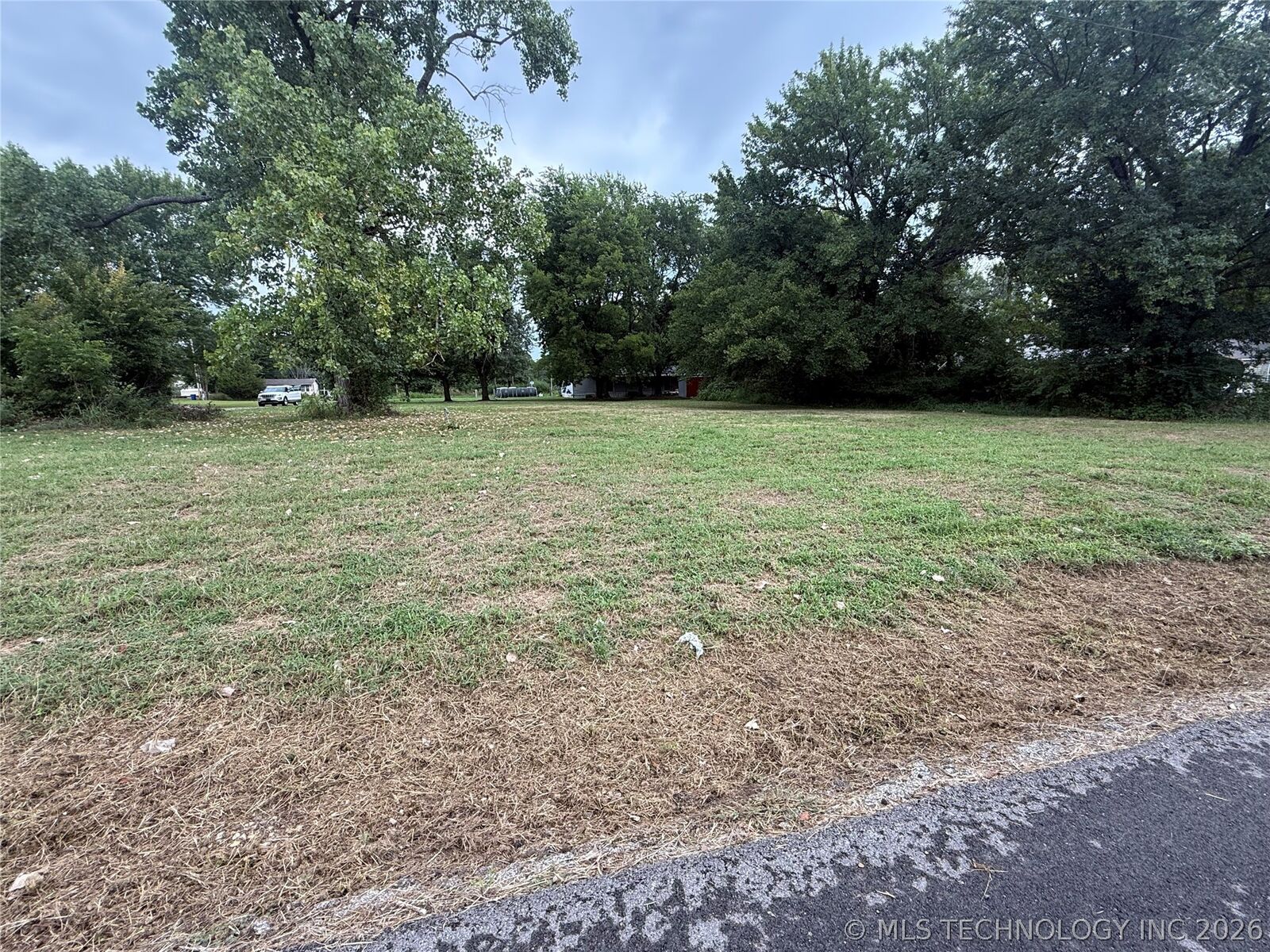 Property Photo:  S Cresthaven Street  OK 74454 