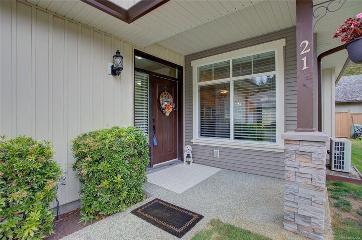 Property Photo: 300 Grosskleg Way #21 BC V0R 2G0