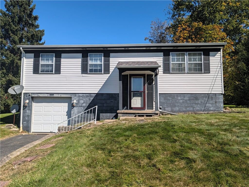 Property Photo:  9999 Laurel Avenue  PA 15642 