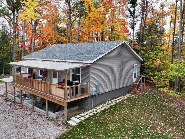 Property Photo:  1735 Redwood Drive  MI 49735 