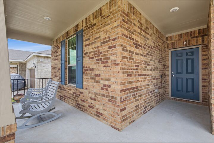 Property Photo:  172 Gunther Way  TX 76574 