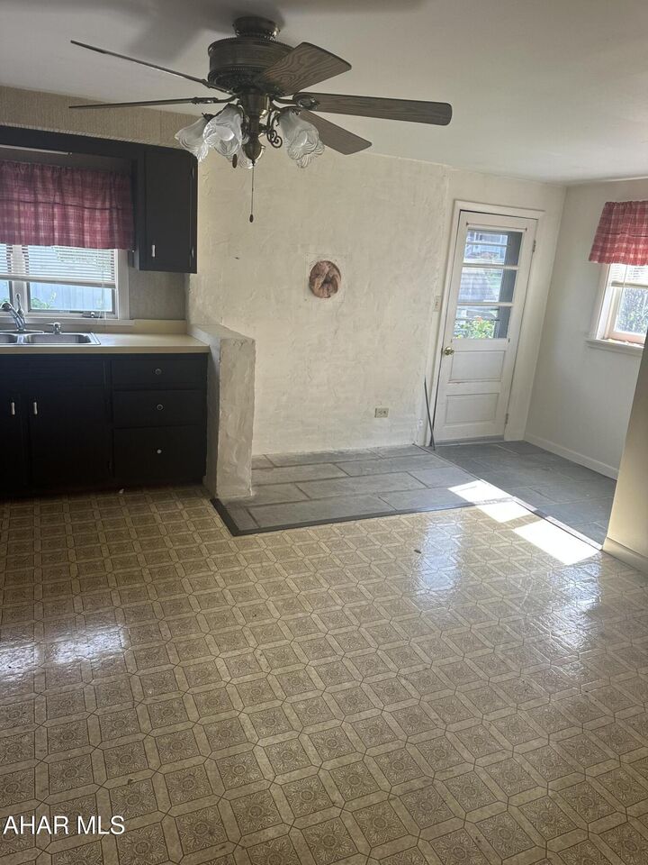 Property Photo: 209 4th Avenue PA 16602