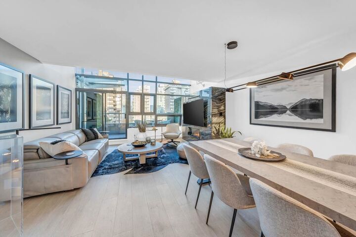 Property Photo:  1688 Robson Street Ph5  BC V6G 1C7 