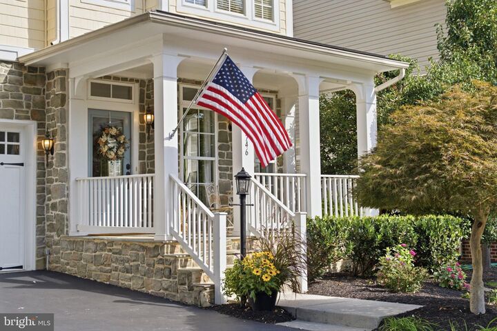 Property Photo:  42746 Explorer Drive  VA 20148 