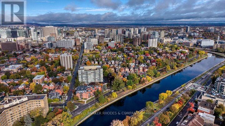 Property Photo: 60 McLeod Street 405 ON K2P 2G1