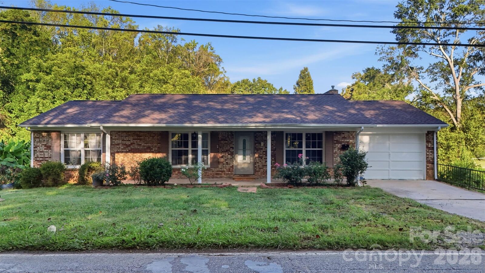 Property Photo:  807 N Oakland Street  NC 28034 