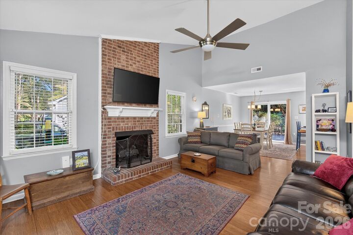 Property Photo: 2400 Turnberry Lane NC 28210