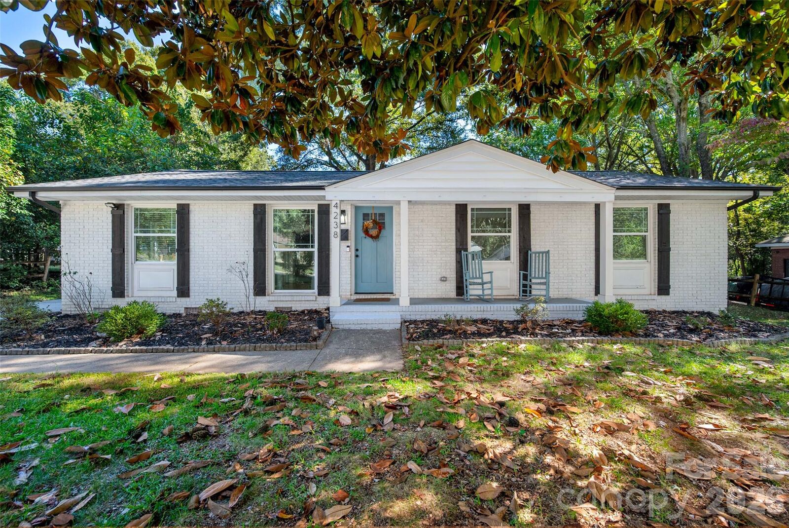 Property Photo: 4238 Dowling Drive NC 28205