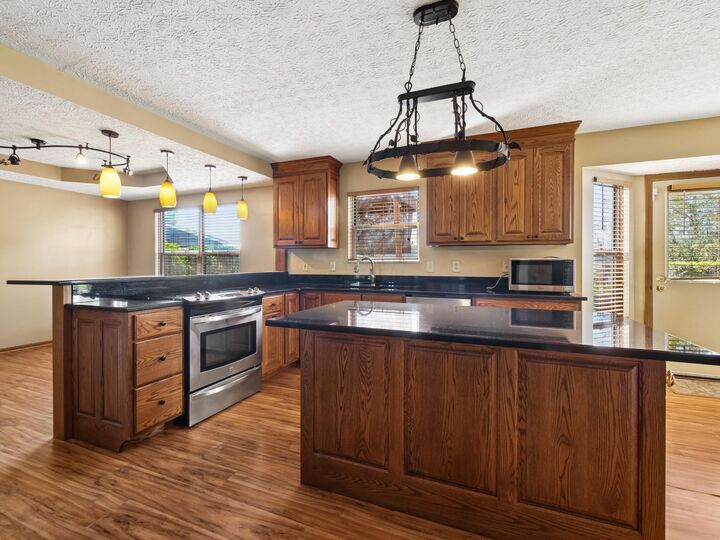 Property Photo:  1081 Empire Drive  OH 43055 