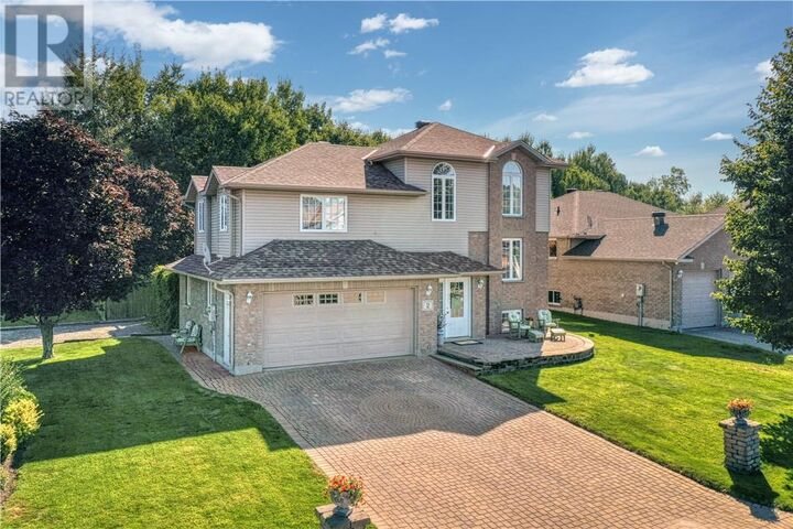 Property Photo:  2 Fairmount Drive  ON P3A 6E4 