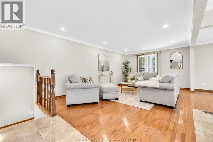 Property Photo:  1367 Isabelle Place  ON N8S 4J4 
