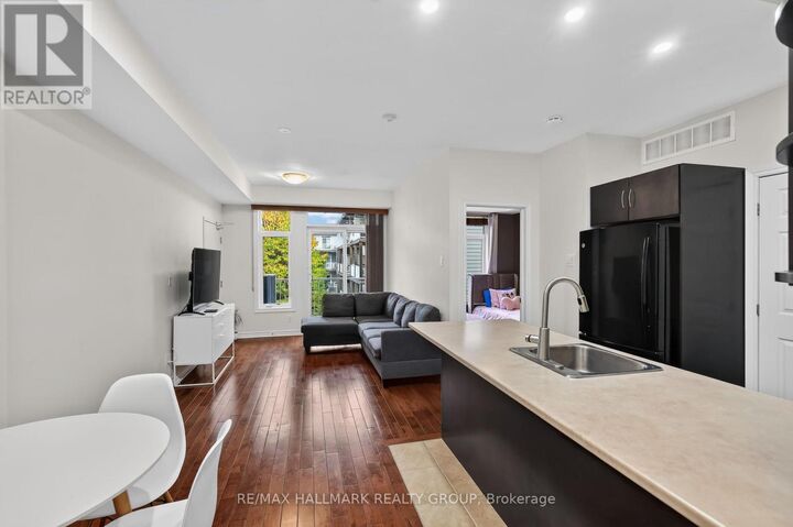 Property Photo: 318 Everest Private D ON K1G 4E3