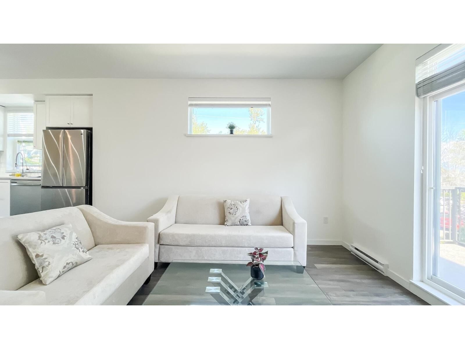 Property Photo:  15487 99A Avenue 1  BC V3R 0G9 