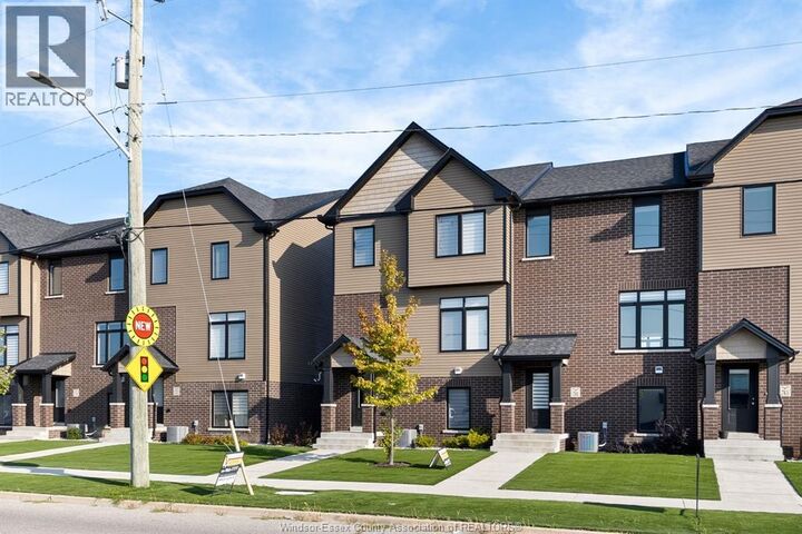 Property Photo:  701 Brownstone Drive  ON N9K 0A8 