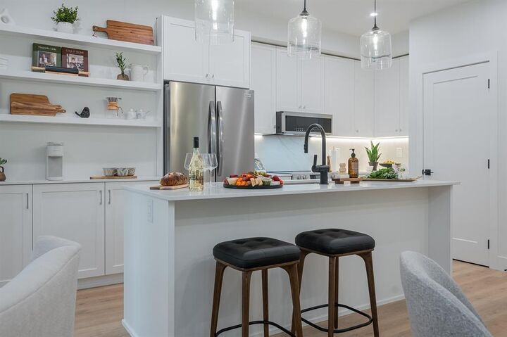 Property Photo: 46185 Thomas Road 412 BC V2R 6N8