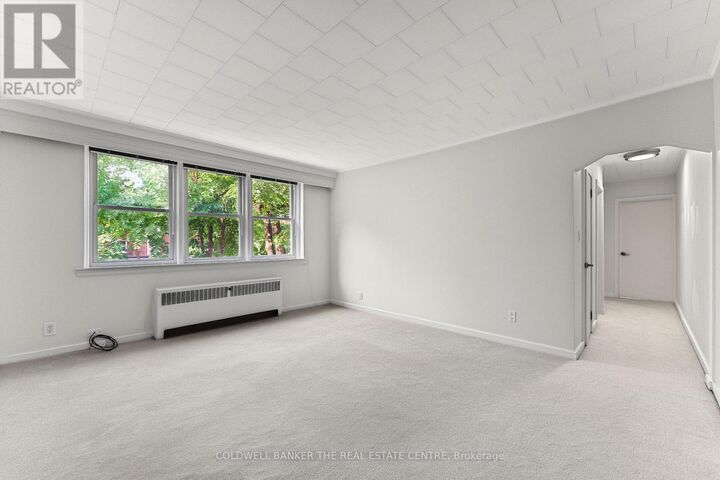 Property Photo: 4 Robinson Street 9 ON L8P 1Y5