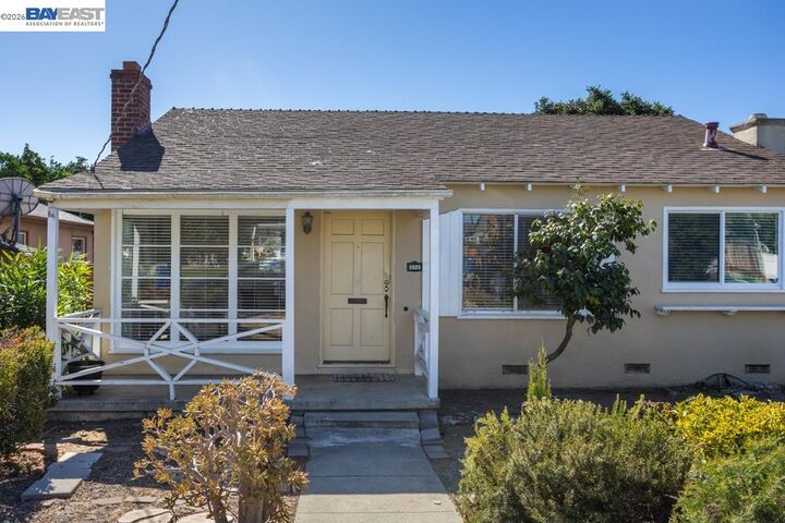 Property Photo: 2223 Lessley Ave CA 94546