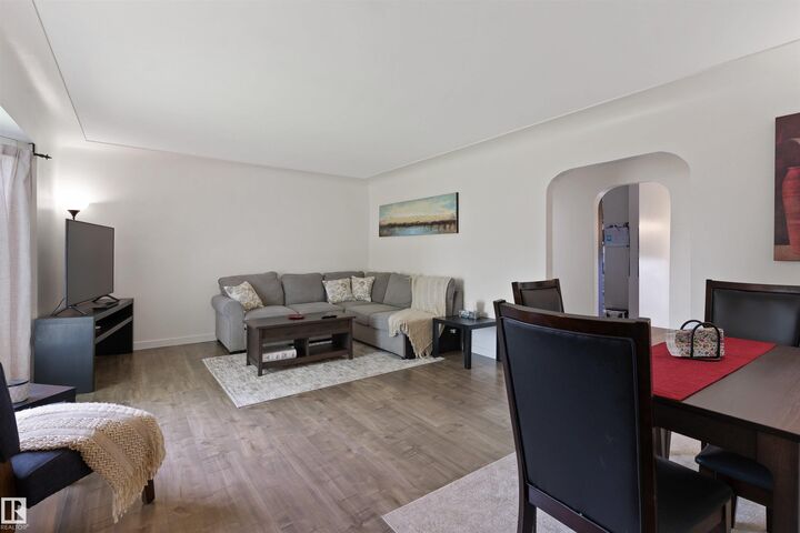 Property Photo:  10994 135 Street NW  AB T5M 1K2 