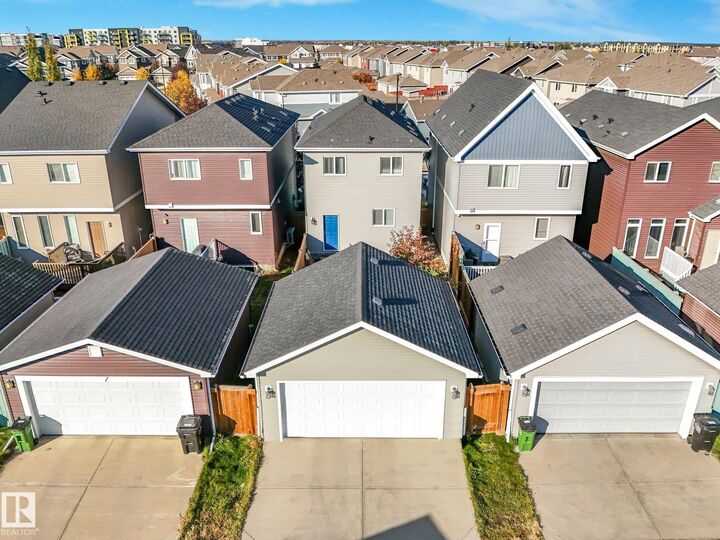 Property Photo:  1431 167 Street SW  AB T6W 3C4 