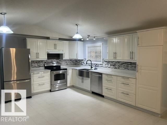 Property Photo:  150 Evergreen Park NW NW  AB T5Y 4M2 