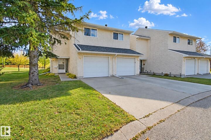 Property Photo:  168 Callingwood Place NW  AB T5T 2C6 