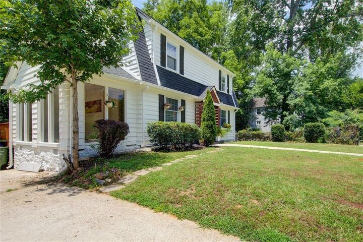 Property Photo:  1698 Kenmore Street SW  GA 30311 
