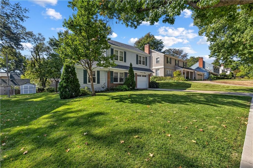 Property Photo: 635 E 65th Street MO 64131