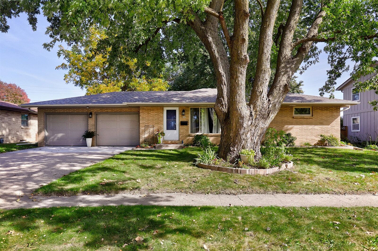 Property Photo:  117 NW Abilene Road  IA 50023 