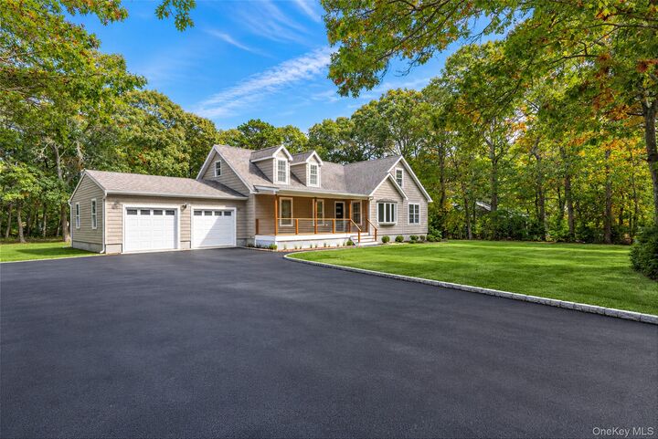Property Photo:  42 Homestead Avenue  NY 11978 