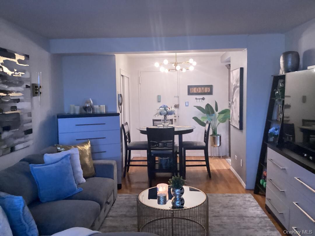 Property Photo:  84-20 153rd Avenue 6G  NY 11414 