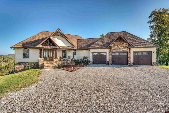 Property Photo:  651 Eagle Roost Road  AR 72519 