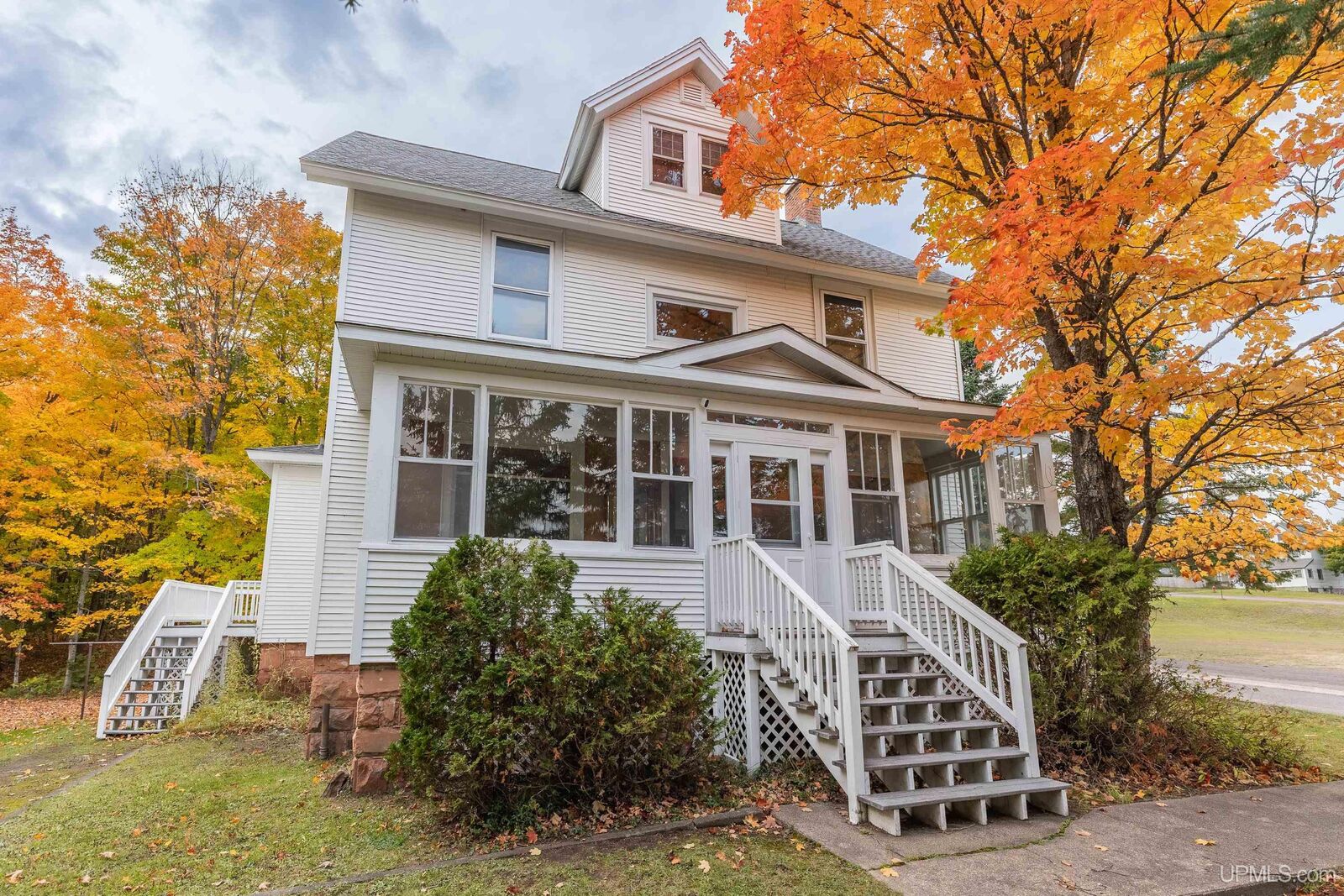 Property Photo: 15425 Kearsarge Street MI 49955