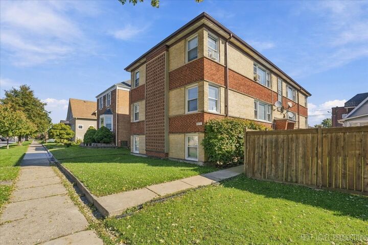 Property Photo:  2711 N 72nd Court Gw  IL 60707 