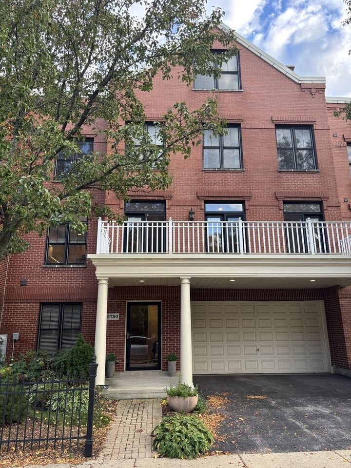 Property Photo: 2760 Valor Drive 9 IL 60026