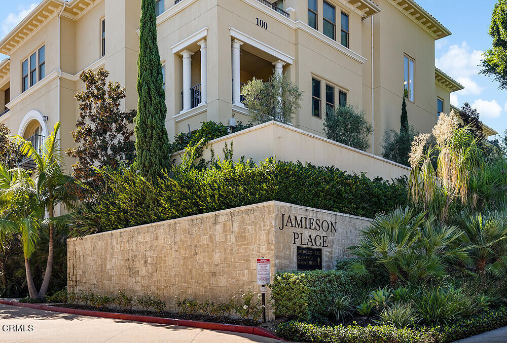 Property Photo:  110 S Orange Grove Boulevard 106  CA 91105 