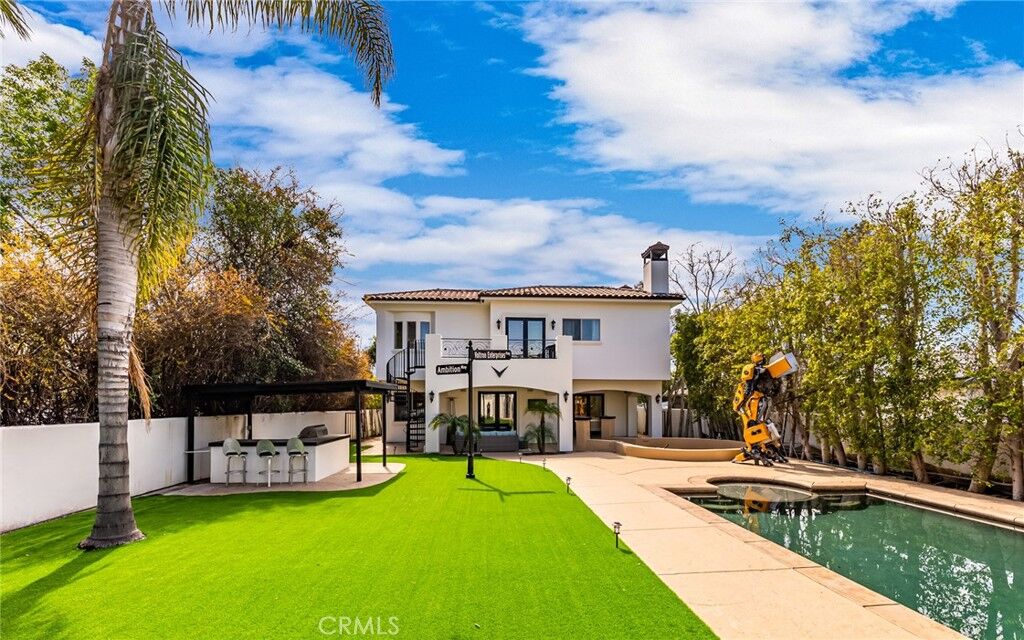 Property Photo:  23123 Oxnard  CA 91367 